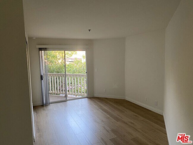 Building Photo - 675 Oak Run Trail