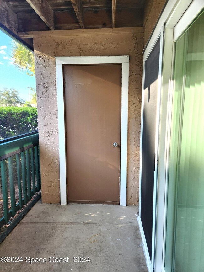 Building Photo - 7667 N Wickham Rd