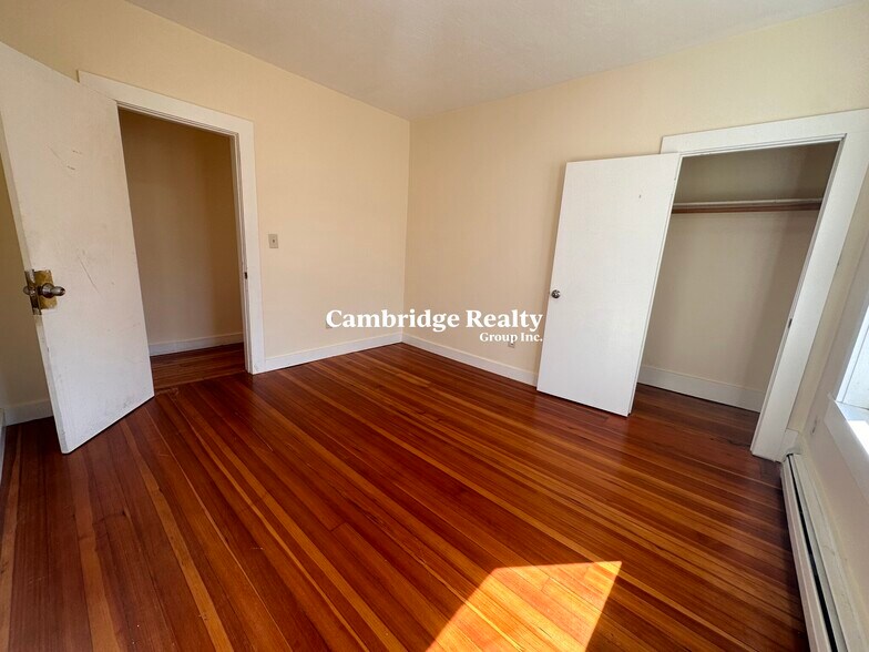 Building Photo - 63 Pleasant St
