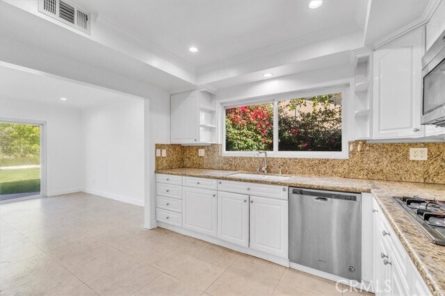 Building Photo - 8201 Clemens Ave