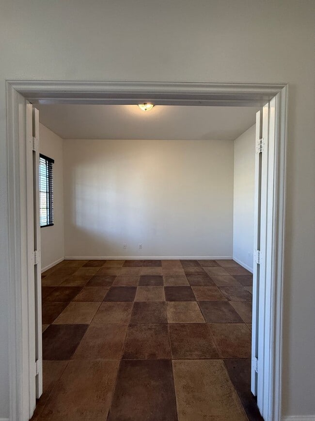 Building Photo - Centrally Located Single Story Home in Traditions