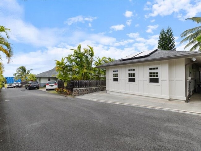 Building Photo - W/D, AC, Modern Design, Recently Built, Si...