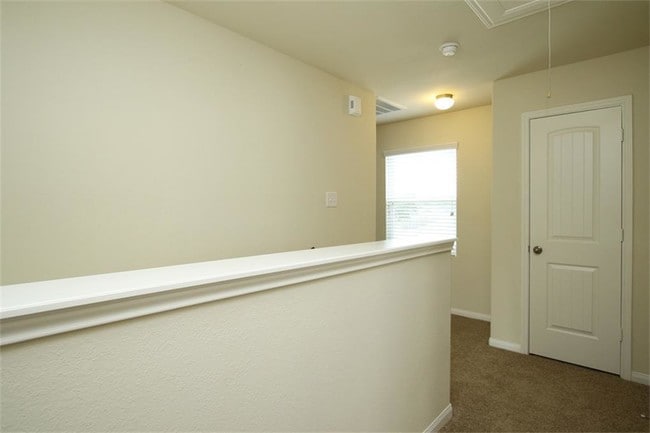 Building Photo - 21106 Sugar Orchard Ln