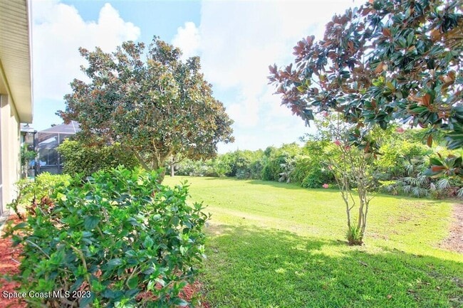 Building Photo - 1175 Clubhouse Dr