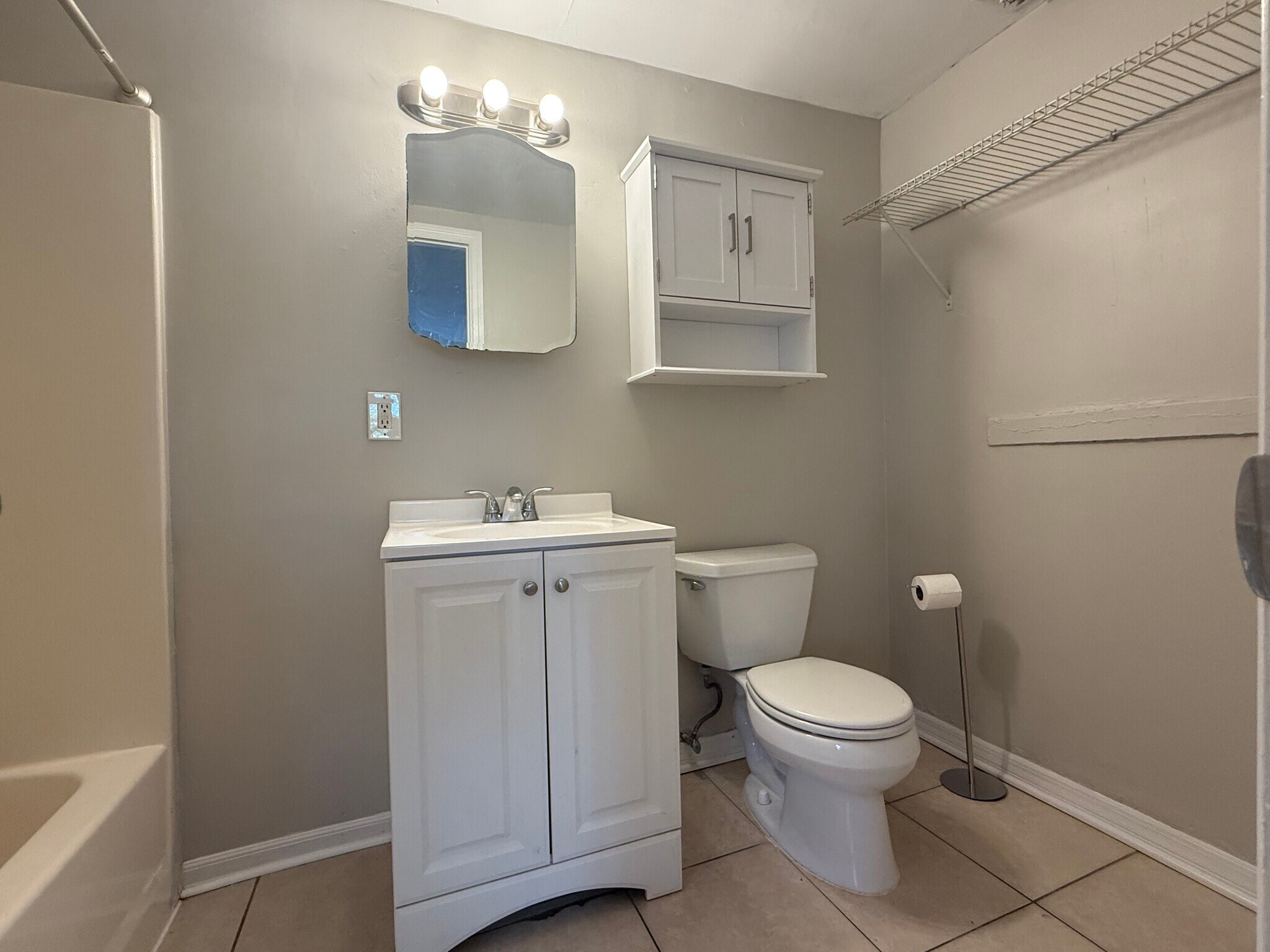 Bathroom in MB - 4410 N 40th St