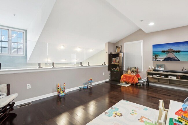 Building Photo - 80 Lydia Dr