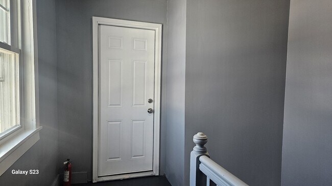 Building Photo - 310 N Main St