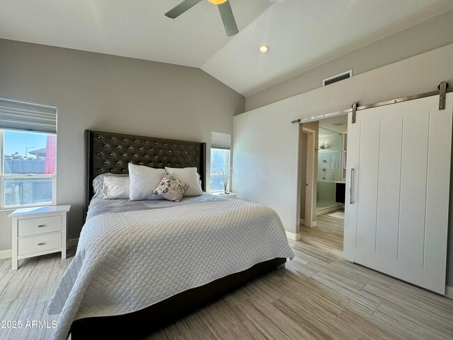 Building Photo - 8835 W Michelle Dr