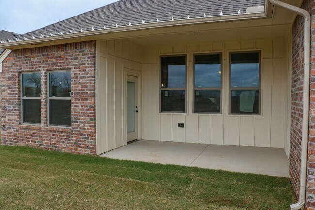 Building Photo - Brand New Home in Shawnee!