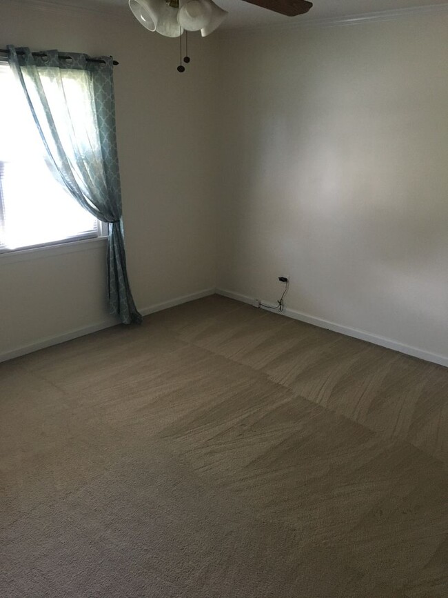 Building Photo - 3/2 House in Garden Lakes $1,395