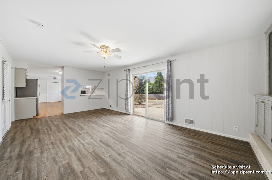 Building Photo - 1894 Hebron Hills Dr