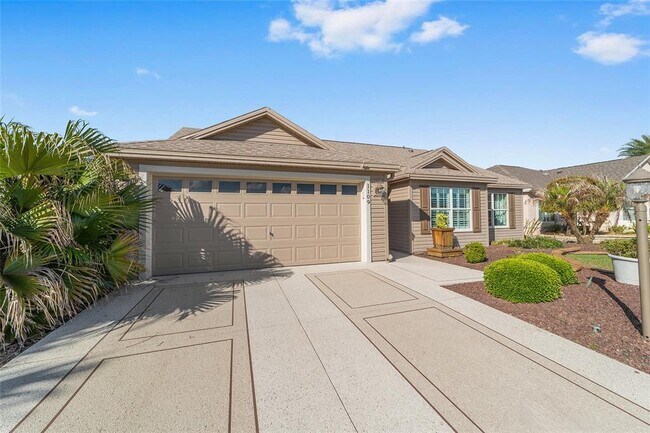 Building Photo - 1109 Alcove Loop