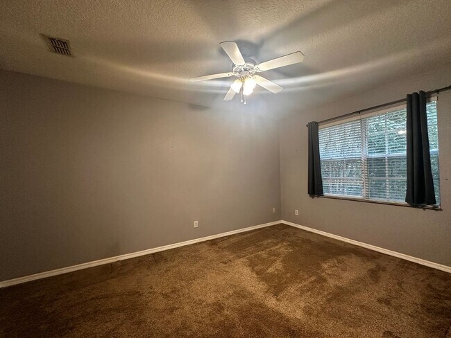 Building Photo - RIVER RUN COACH HOMES CONDO - 3BR/2BA - NE...