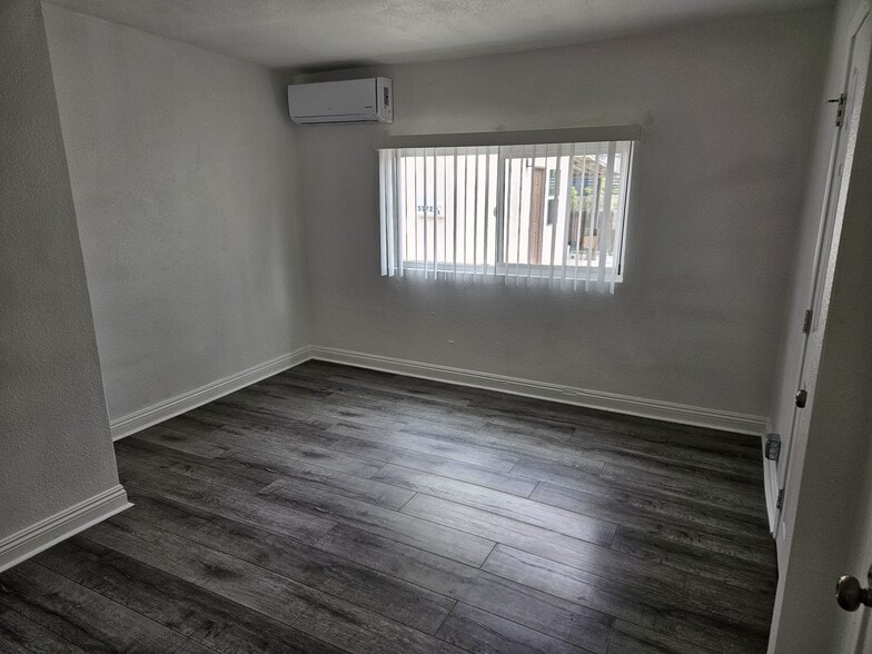 Bedroom 1 - 3172 Farnsworth Ave