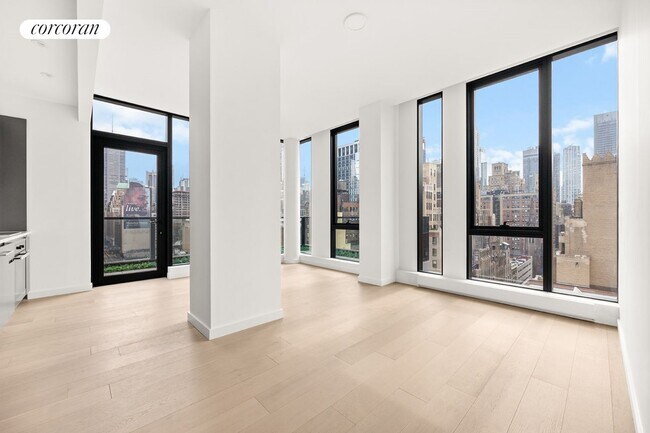 Building Photo - 300 W 30th St
