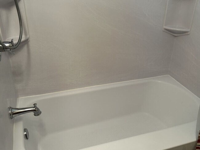 Building Photo - 3738 Green Acre Dr