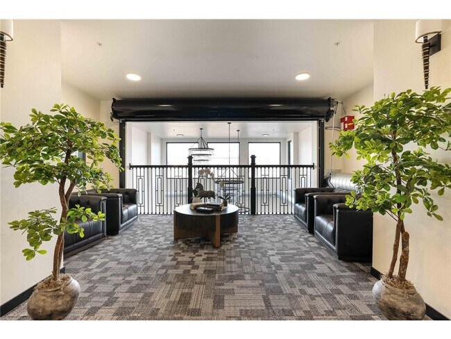 Building Photo - 28 7th St NE