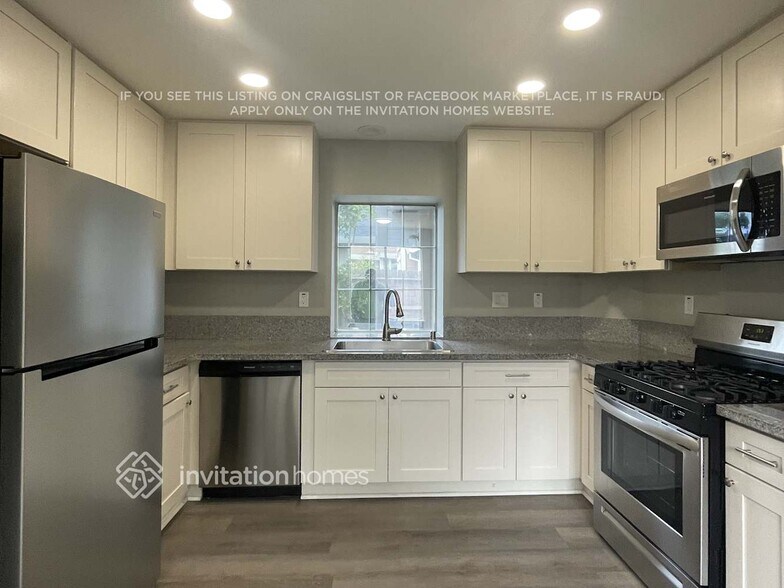 Building Photo - 4345 Country Run Way