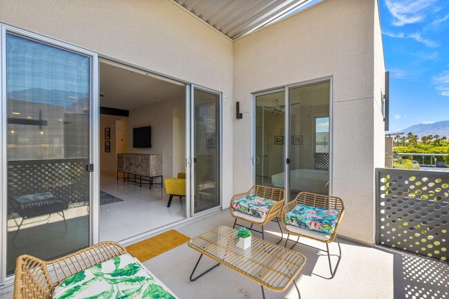 Building Photo - 191 The Riv