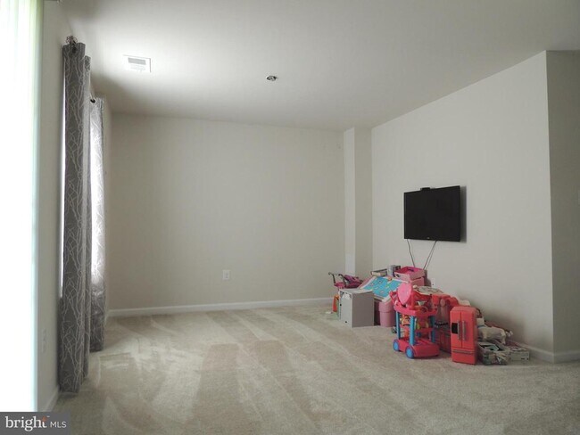 Building Photo - 309 Landing Dr