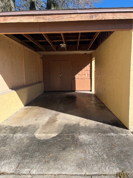 Building Photo - 1370-1376 6 Iron Dr