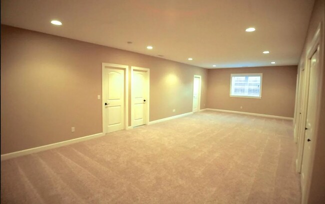 Building Photo - Centennial Pointe West