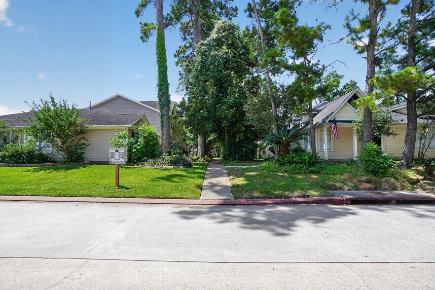 Building Photo - 18827 Atasca Oaks Dr