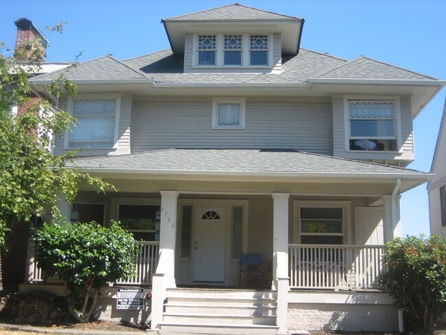 Building Photo - 4736 18th Ave NE
