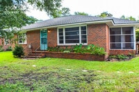 Building Photo - 2906 3rd St