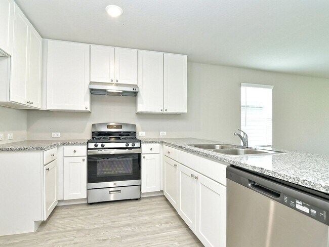 Building Photo - 4 BR/2.5 BA - 1874 SF in San Antonio - WATERWHEEL!!!