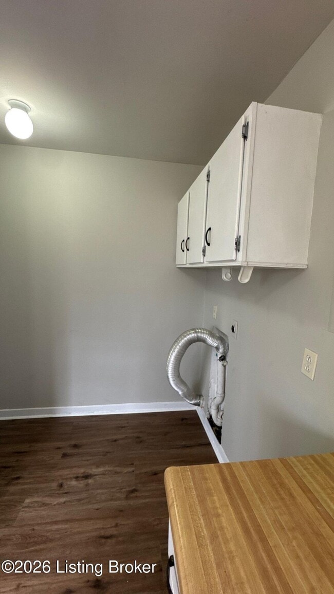 Building Photo - 3122 Commander Dr