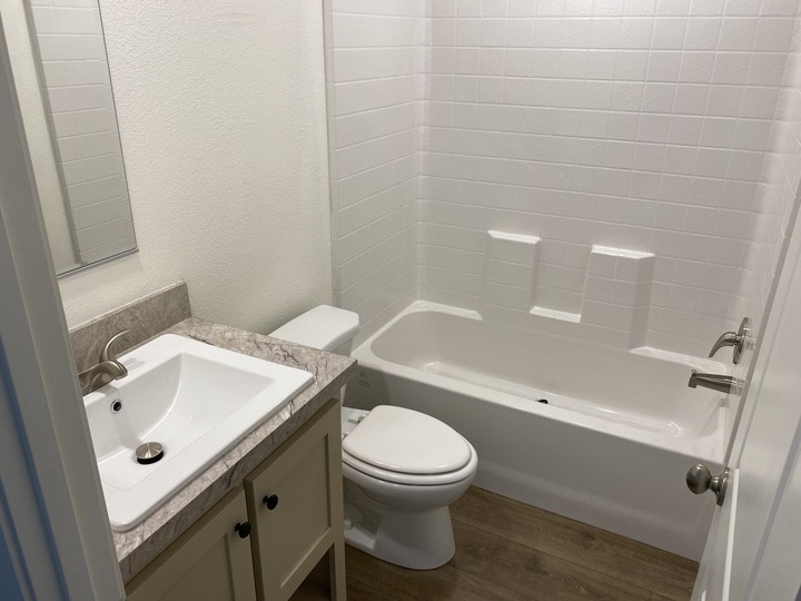 Building Photo - 2060 N Center St