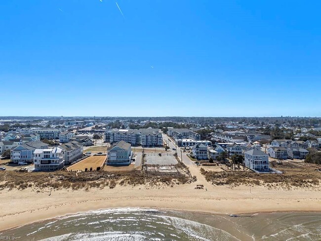 Building Photo - 9683 Shore Dr