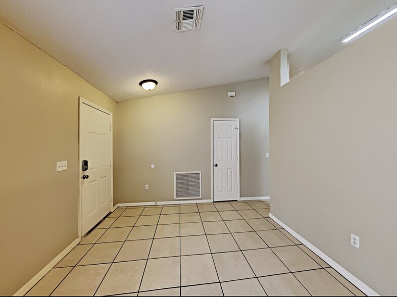 Building Photo - 2938 Hickory Ridge Dr