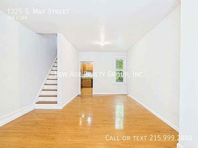 Building Photo - 1325 S May St