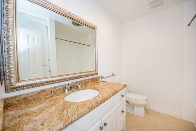 Building Photo - Remodeled Seal Beach Condo