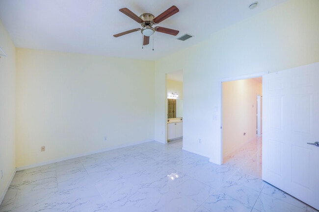 Building Photo - 5441 Via Delray Blvd