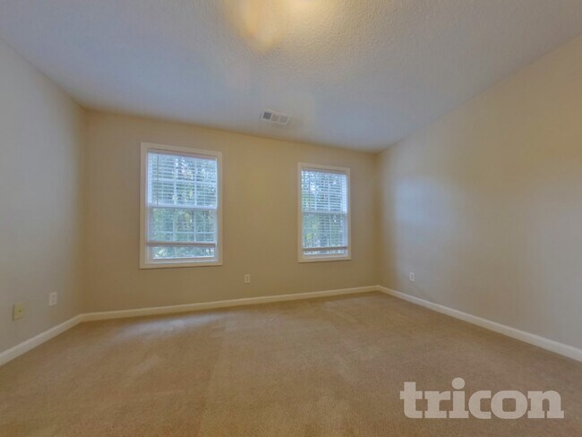 Building Photo - 21 Oliver Ct