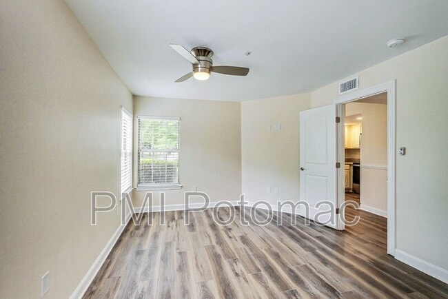 Building Photo - 10301 Westridge Dr