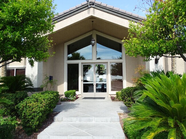 Building Photo - Great 2 Bedroom Southwest Vegas Condo With 1 Car Detached Garage