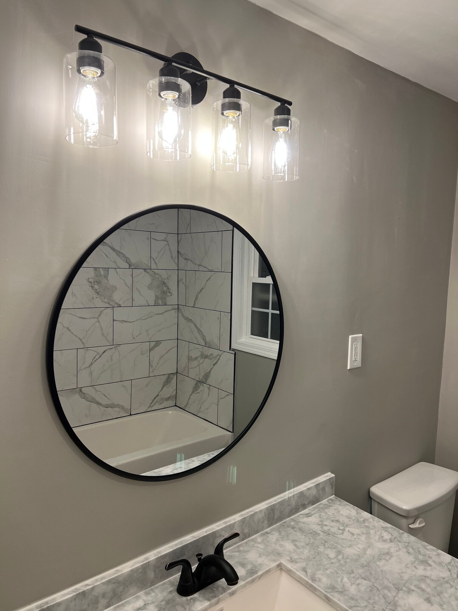 Hall bath - 100 Sunset Dr