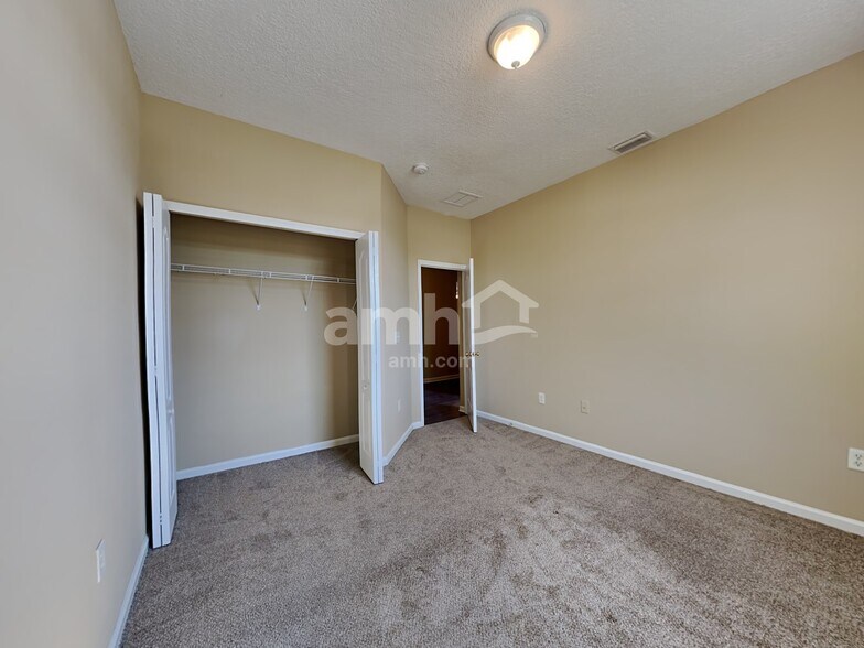 Building Photo - 86380 Cartesian Pointe Dr