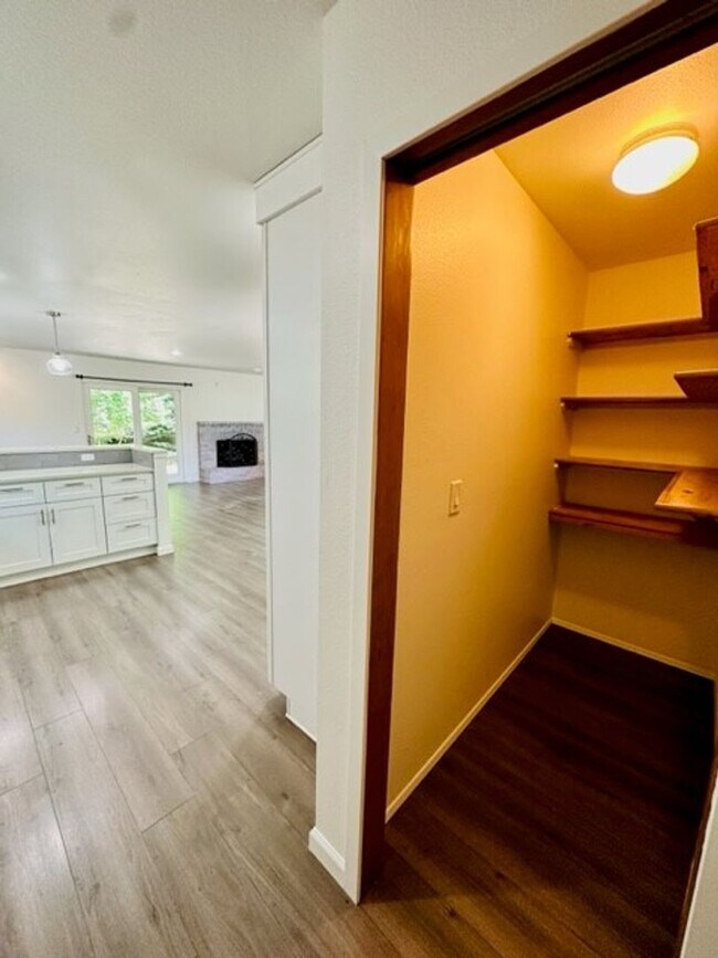 Building Photo - 3bd/2ba Duvall House