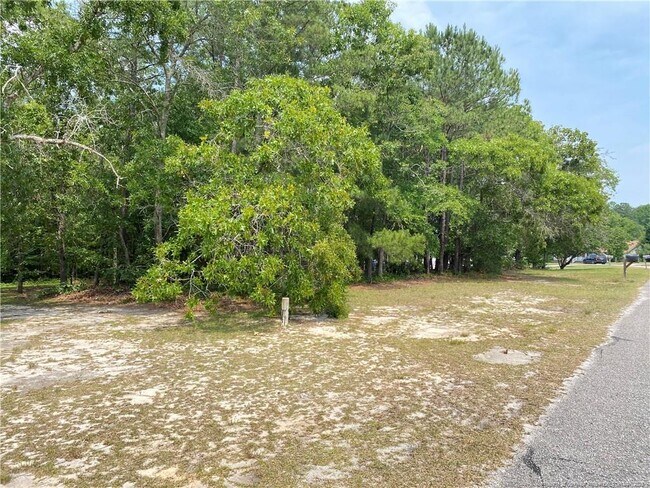 Building Photo - 21 Pineridge Dr