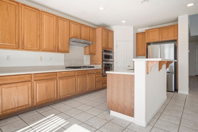 Building Photo - 4725 Sea Ridge Ct