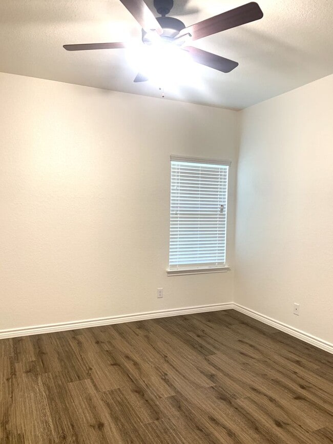 Building Photo - New Construction Duplex Available Now