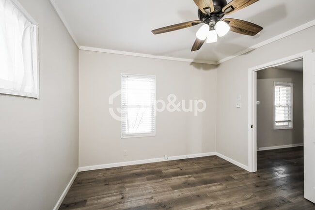 Building Photo - Fantastic 2bd/1ba home! Let yourself in!