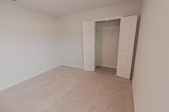 Building Photo - 780 Dusty Pine Way