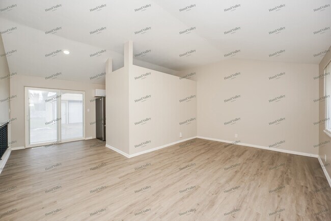 Building Photo - 6347 Edgehurst Dr