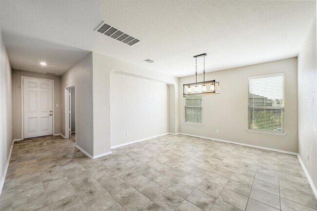 Building Photo - 7904 Gato Ln